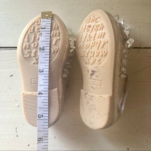 3/$20. Gold Princess Gem Toddler Shoes. 5T - Picture 8 of 8